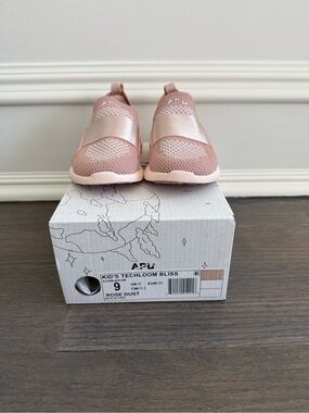 APL Kids Techloom Bliss Slip-On Sneakers — Rose Dust Pink